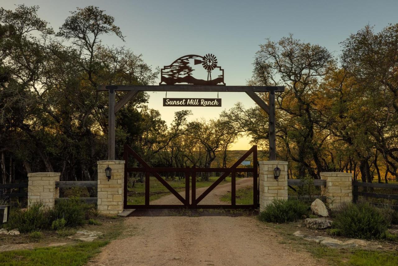 Inn At Sunset Mill Ranch Wimberley Εξωτερικό φωτογραφία